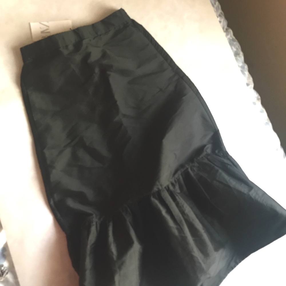 Zara, Black Taffeta, Midi, Trumpet Skirt, size XS